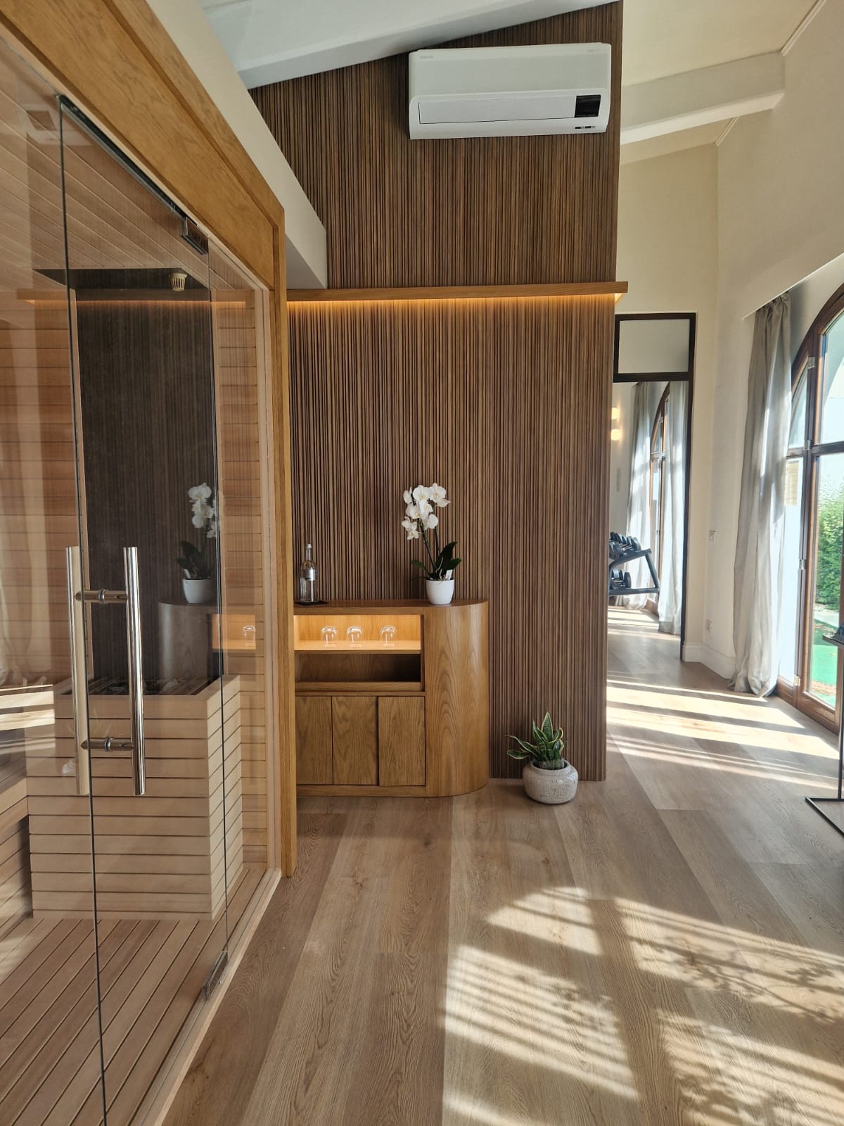 Infissi in legno su misura realizzati da Pietro Portogallo